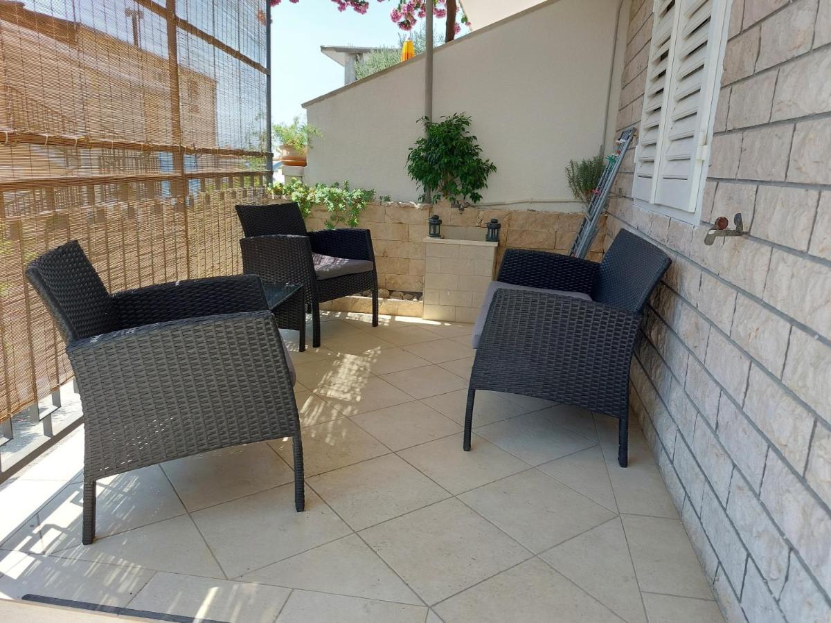 Apartmani Luka Baska Voda Exterior photo