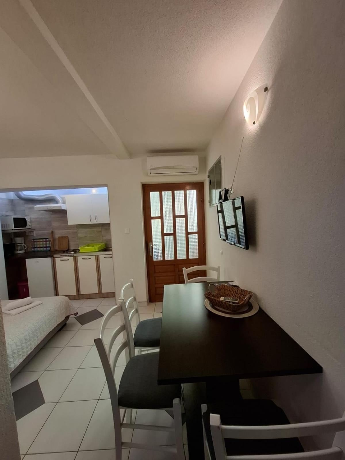 Apartmani Luka Baska Voda Exterior photo