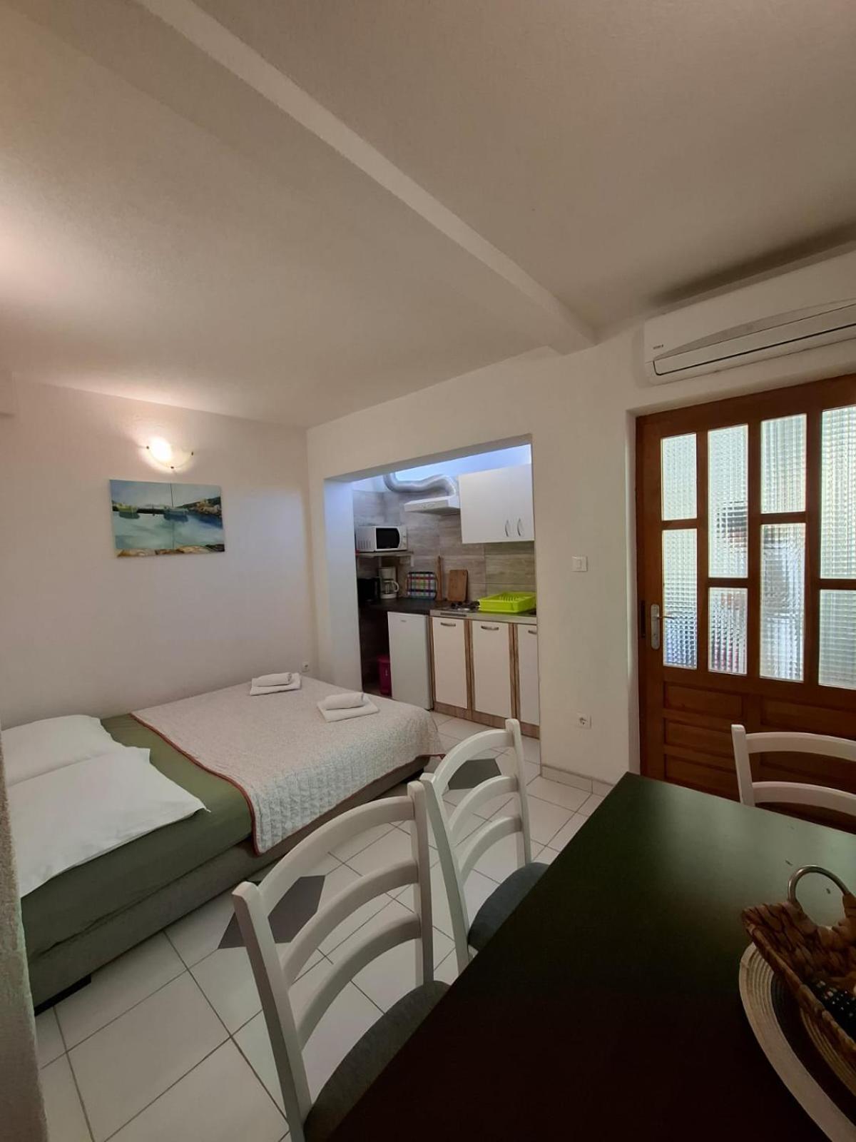 Apartmani Luka Baska Voda Exterior photo