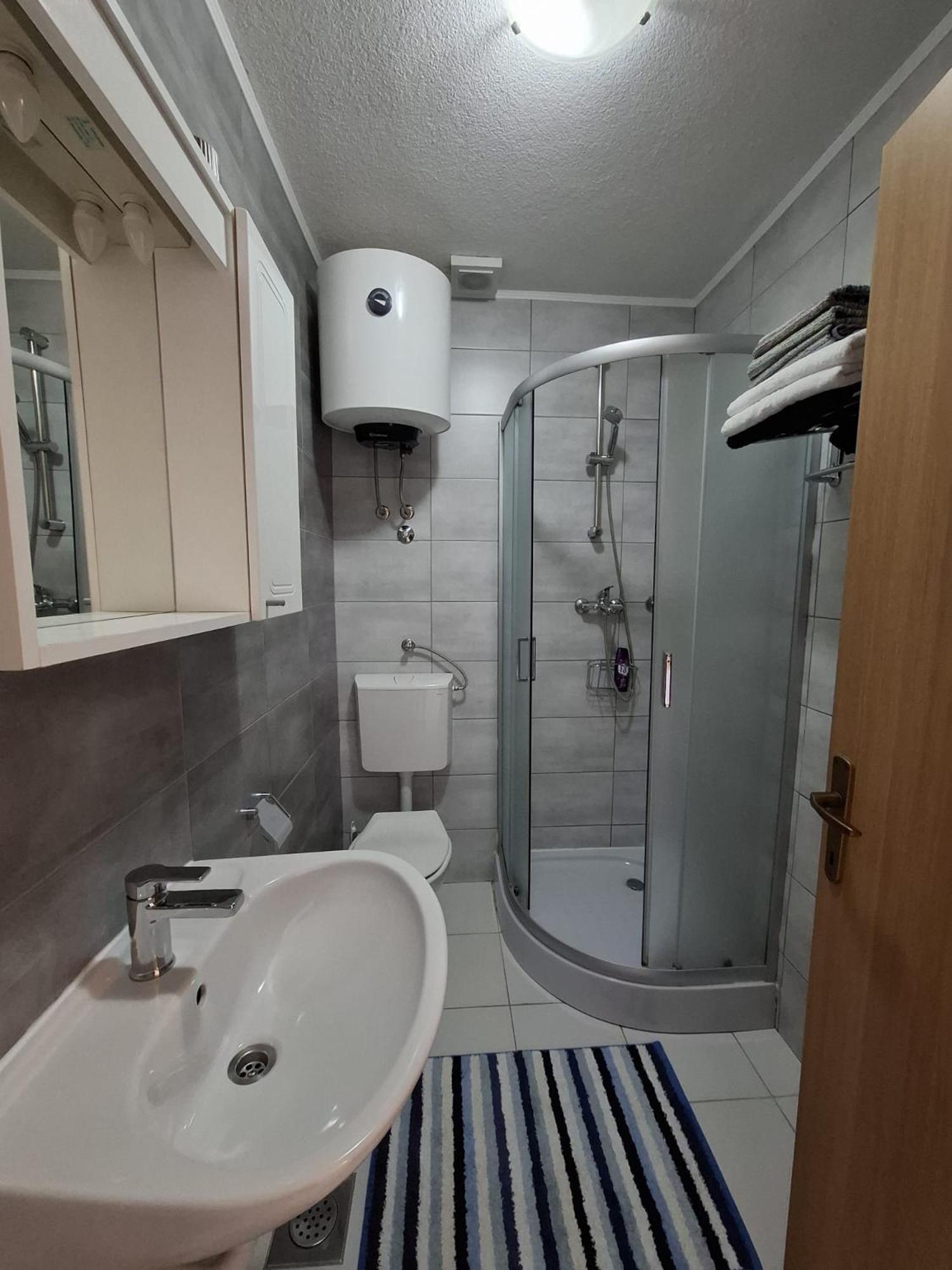 Apartmani Luka Baska Voda Exterior photo