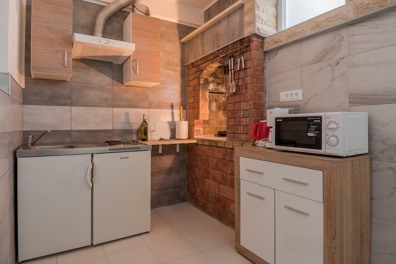 Apartmani Luka Baska Voda Exterior photo